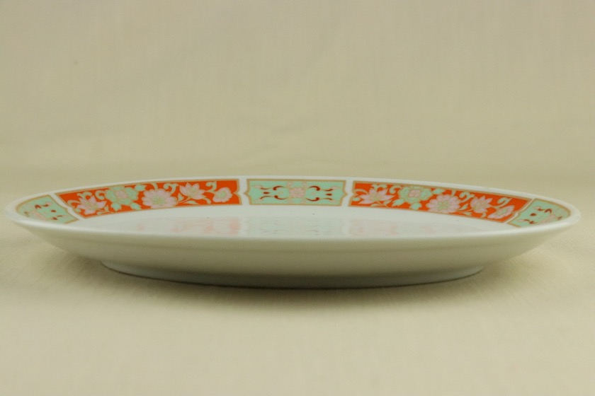 中華楕円皿（白・リムオレンジ・黄緑）