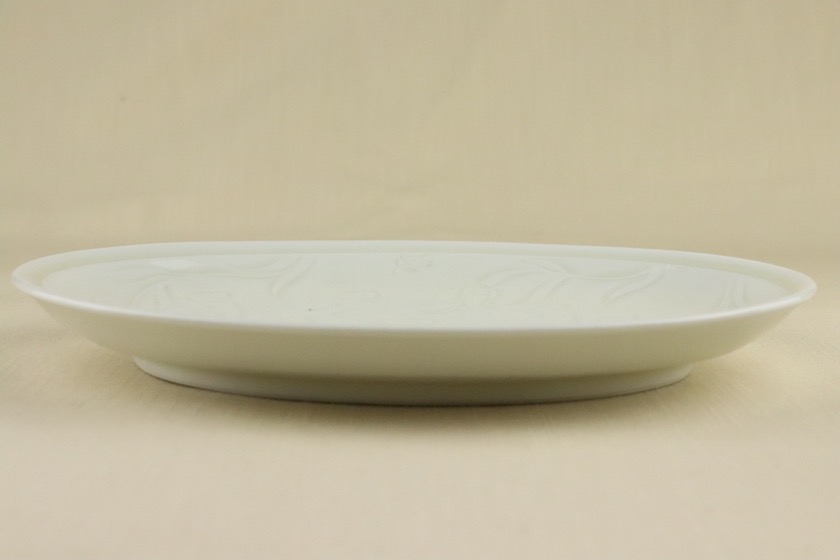 中華楕円皿（クリーム・馬）