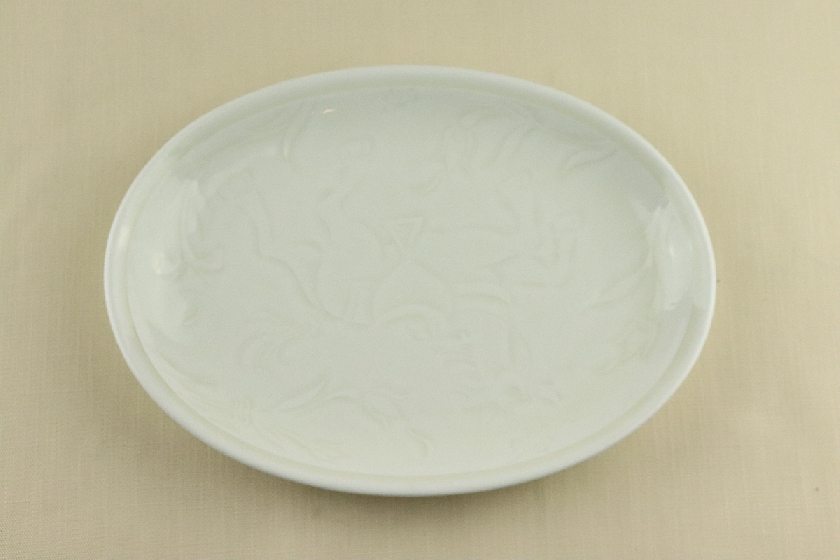 中華楕円皿（クリーム・馬）
