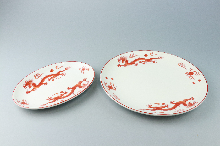 中華楕円皿（白・赤ドラゴン）