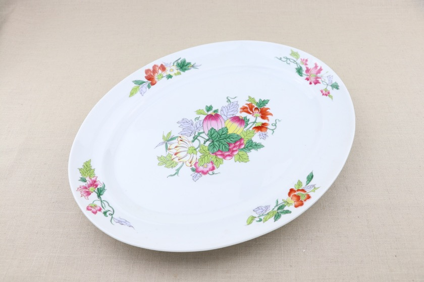 中華楕円皿（白・カラフル花柄）