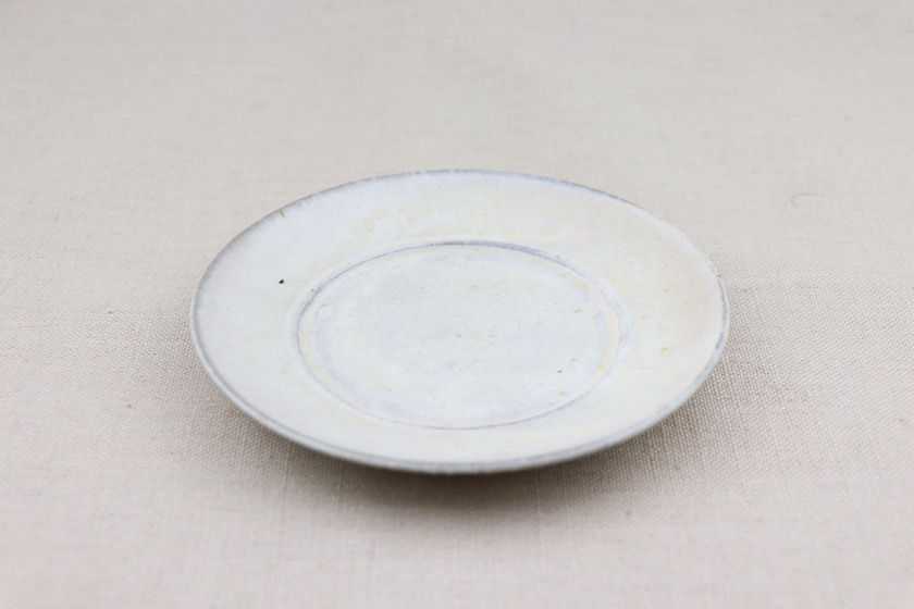 白丸小皿（ふちグレーかすれ）