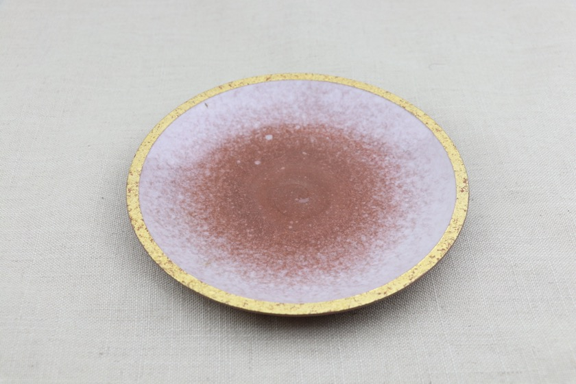 金彩丸皿（ピンク系・ふち金）