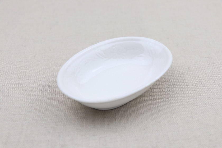 白楕円豆鉢