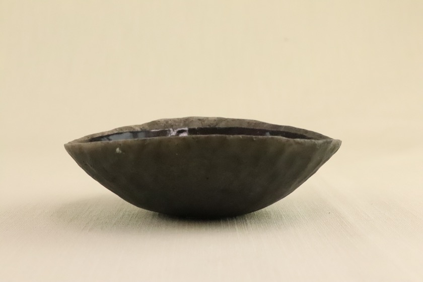 黒釉変形楕円小鉢