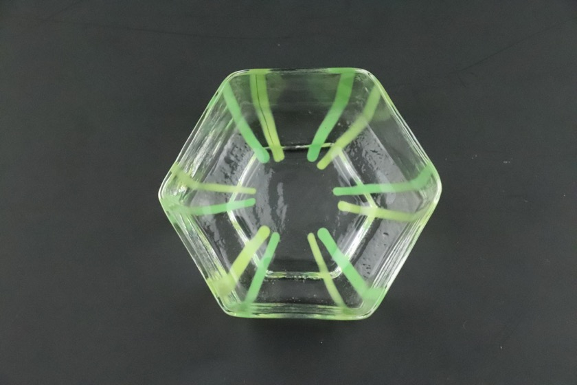 緑ライン入りガラス小鉢（六角）