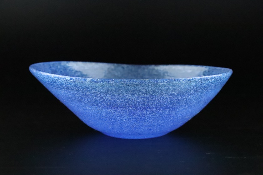青ガラス鉢（気泡）