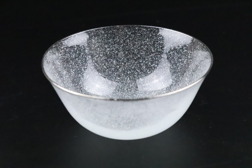 気泡入りガラス鉢（ふち銀）