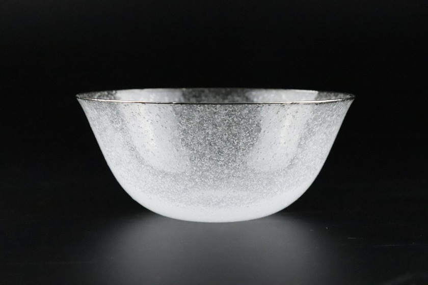 気泡入りガラス鉢（ふち銀）
