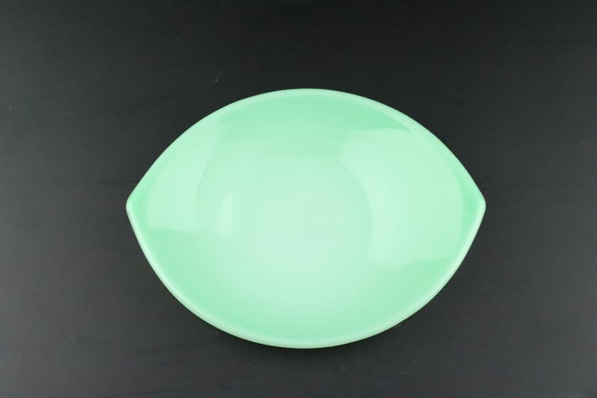 葉形ガラス皿（緑）