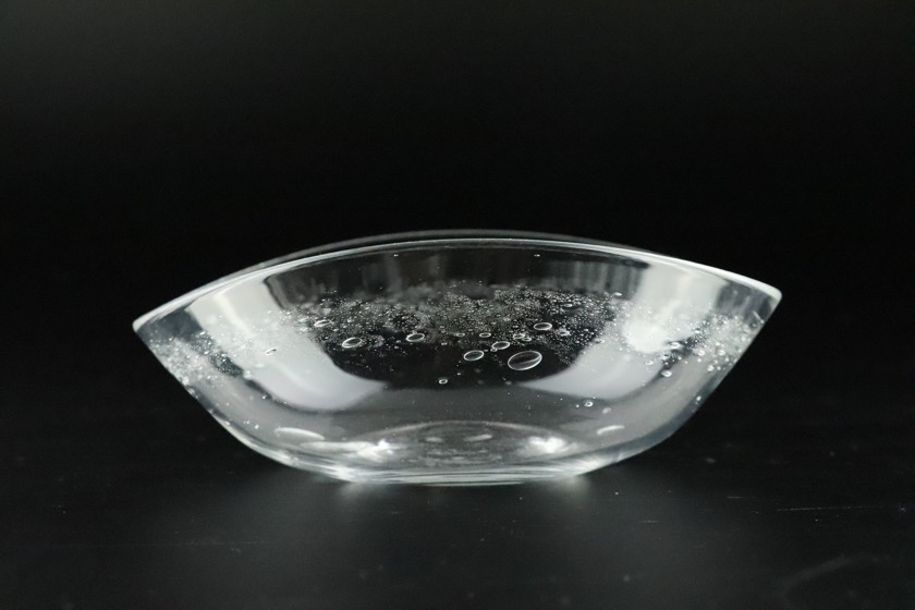 気泡変形ガラス鉢