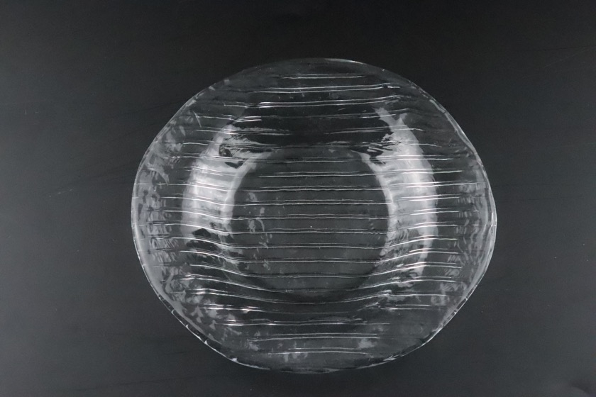しましまガラス楕円皿（丸くぼみ）