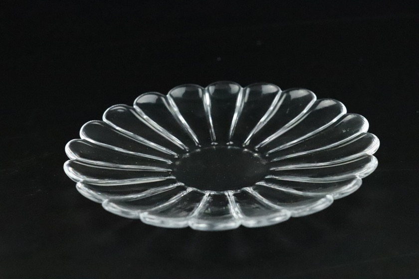 菊型ガラス皿