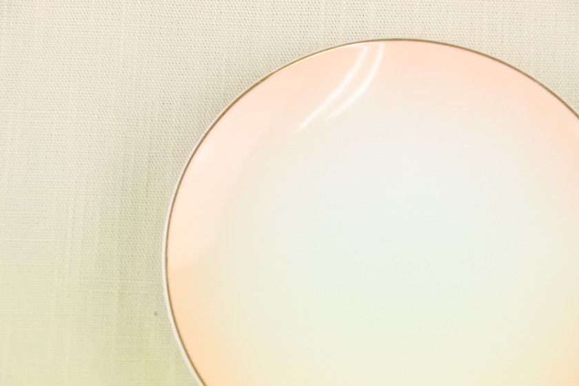 デザート丸皿（白・ピンクグラデーション）