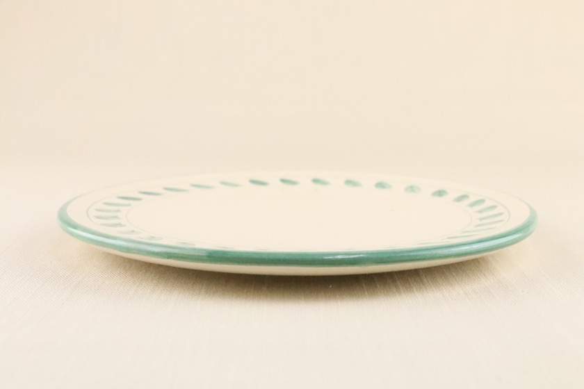 デザート皿（ベージュ・緑リーフ柄）