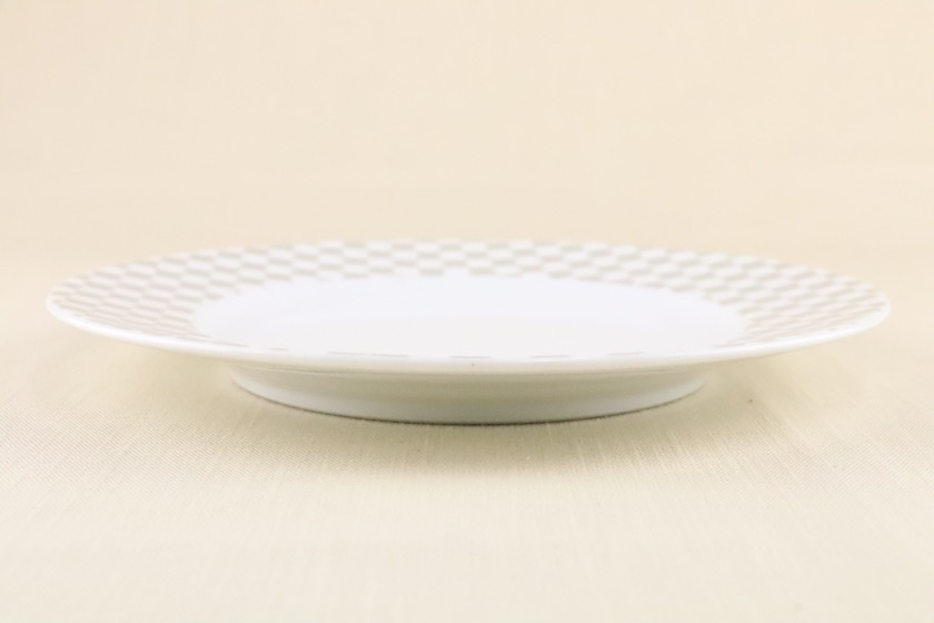 デザート皿（白・シルバー格子柄）