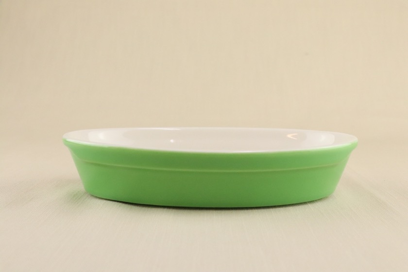 グラタン皿（外側緑・内側白）
