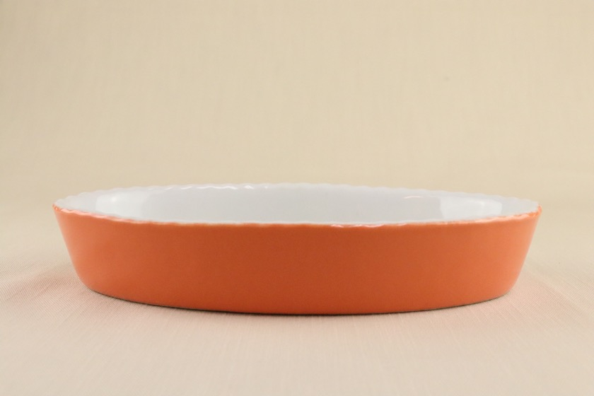 グラタン皿（外側オレンジ）