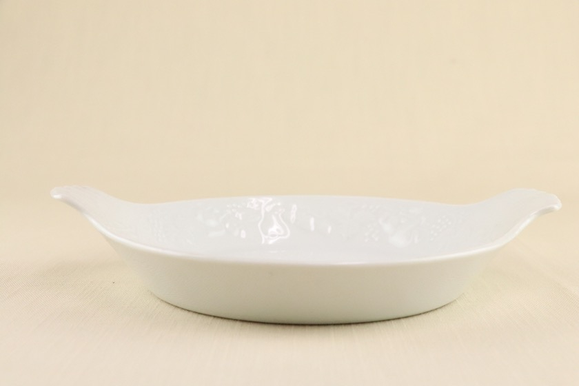 手つきグラタン皿（白・内側フルーツ模様）