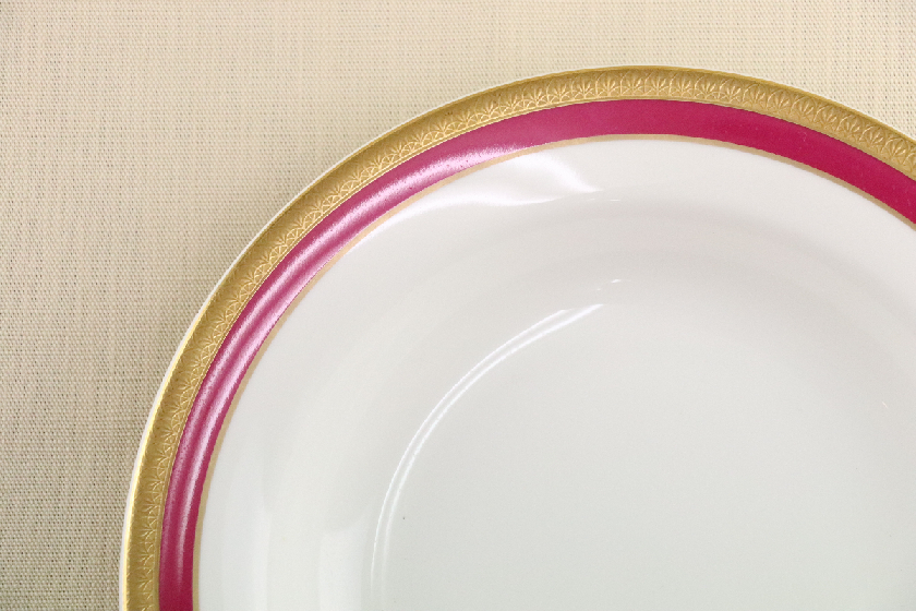 リム付きスープ皿（白・ピンク/金ライン）